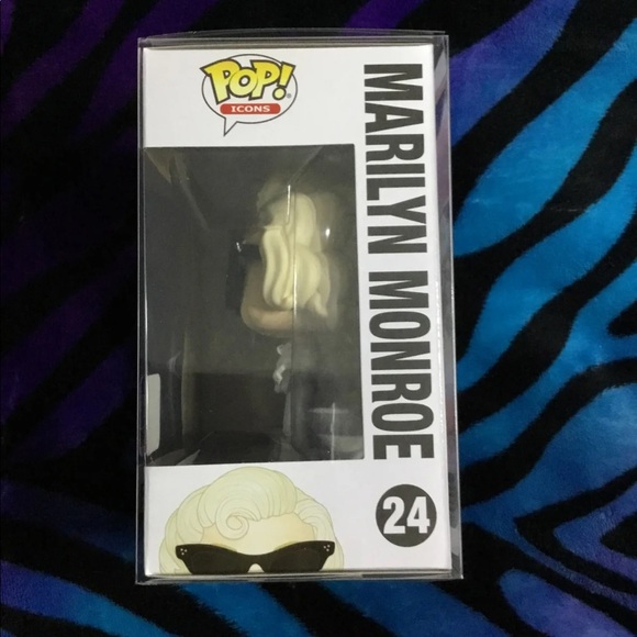 Marilyn Monroe Hollywood Funko Exclusive Pop - Picture 4 of 6